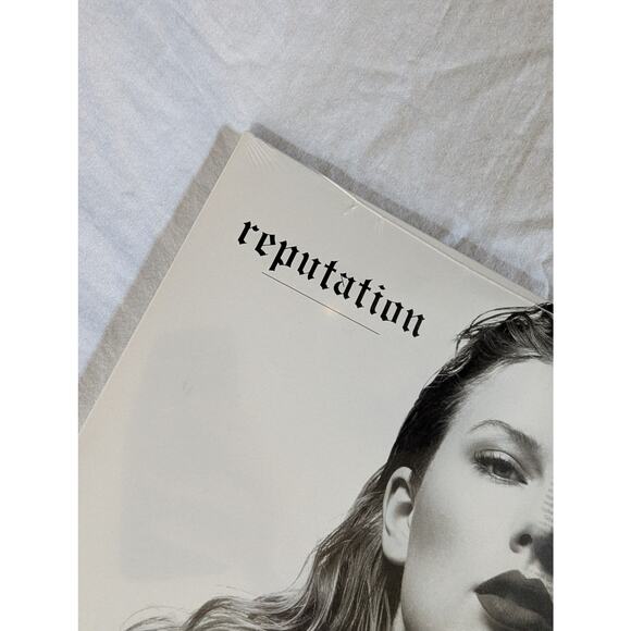Taylor Swift Reputation Vinyl Picture Disc 2LP Sealed New - Picture 3 of 14